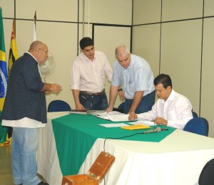 O COLEGA BETINHO, MARCELO, PIMENTA E CLAUDINEI