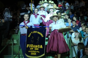 Grupo do Estado homenageado, o Paraná